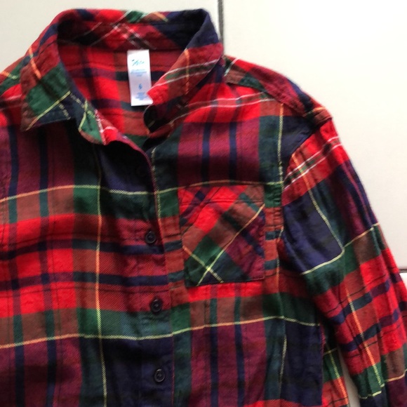 Plaid long sleeve top size 6 - Picture 3 of 4